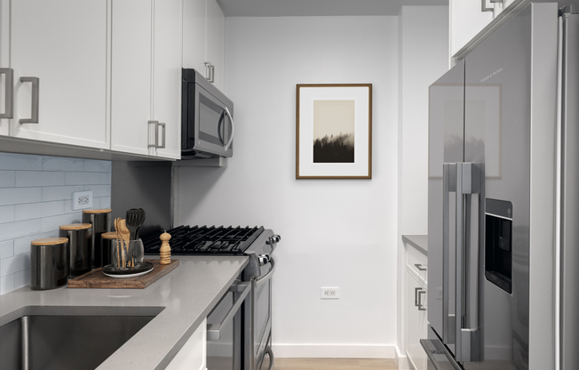 1 bed, 1 bath, $5,800, Unit 9G