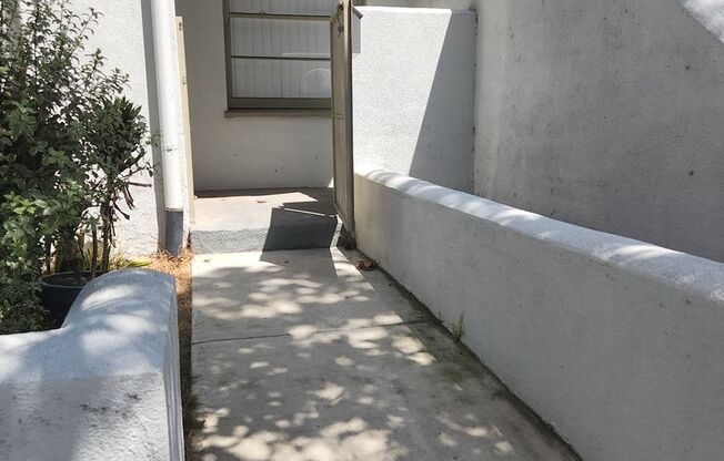 Rossmore Apartments