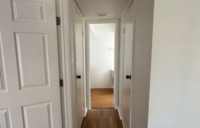 1 bed, 1 bath, 564 sqft, $995, Unit 2