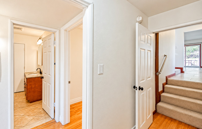 3 beds, 3 baths, 2,100 sqft, $3,750, Unit 3709
