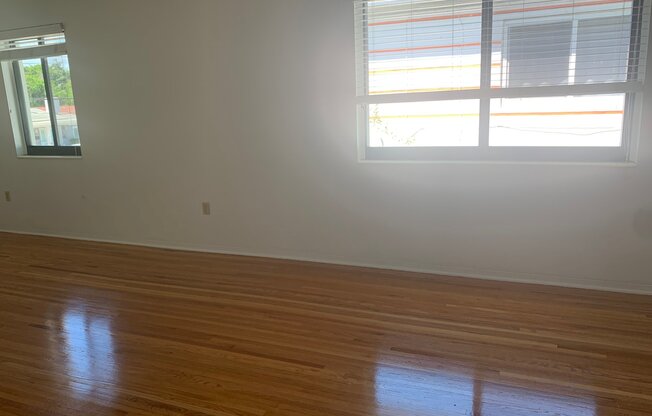 1975 SW 17 CT