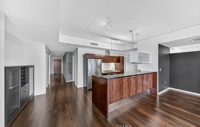 1 bed, 1.5 baths, 1,390 sqft, $3,500, Unit 1707