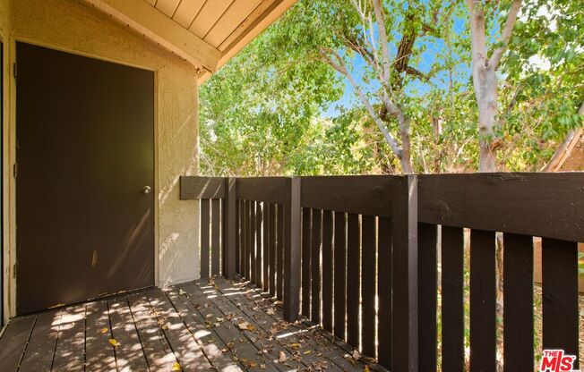 18350 Hatteras St Unit #118