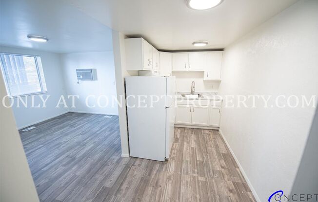 2 beds, 1 bath, 700 sqft, $1,349, Unit 27