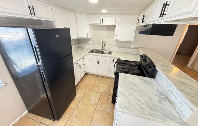 2 beds, 1 bath, $1,095, Unit 1