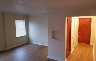 2 beds, 1 bath, $895, Unit Unit 5