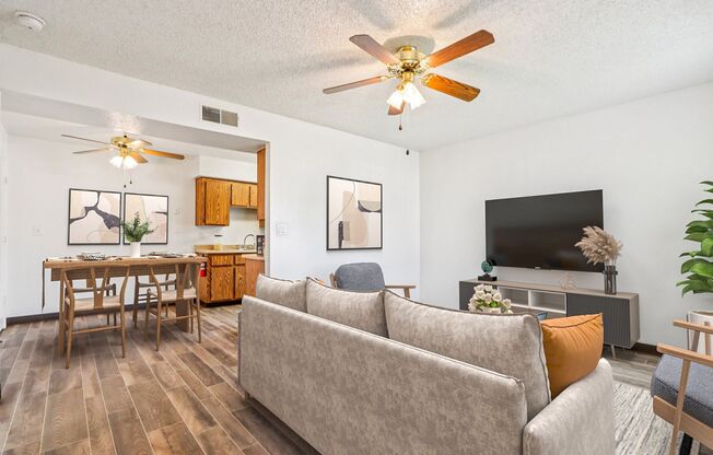 1 bed, 1 bath, 607 sqft, $1,199, Unit 1080