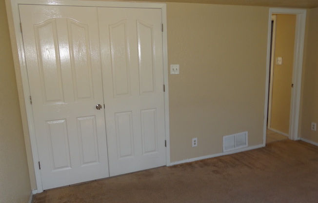 3 beds, 2 baths, $1,495