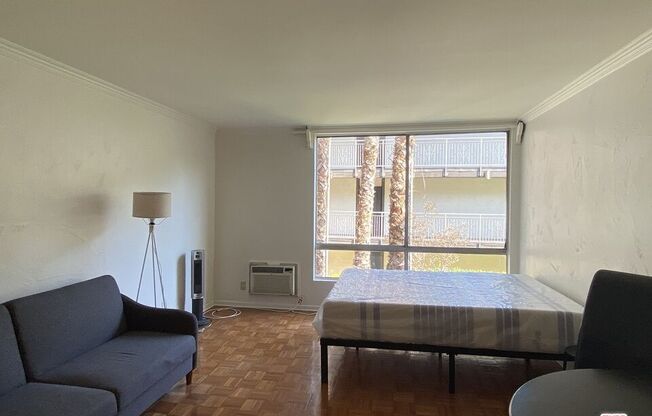 Studio, 1 bath, 368 sqft, $1,950, Unit 239