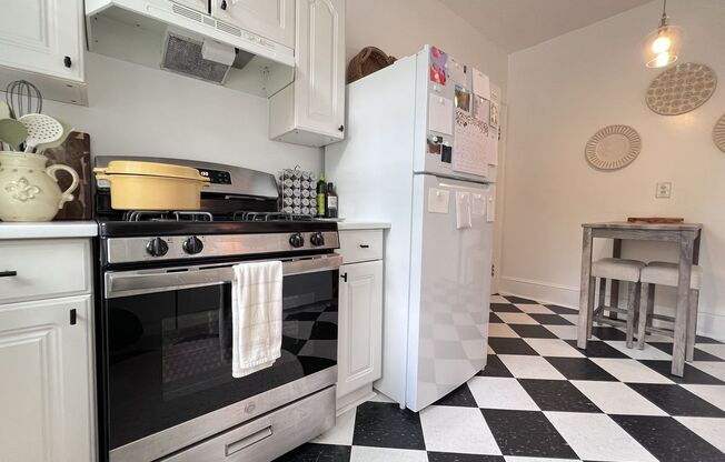 1 bed, 1 bath, 900 sqft, $1,925, Unit 1229-D2