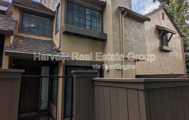 1341 GREENWICH CT