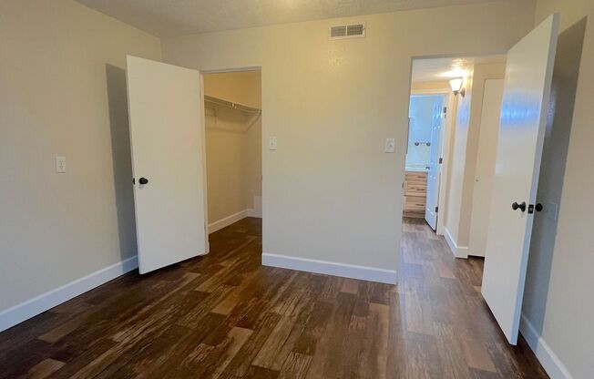 2 beds, 1 bath, 850 sqft, $1,250, Unit 2