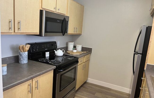 1 bed, 1 bath, 732 sqft, $1,700, Unit B409