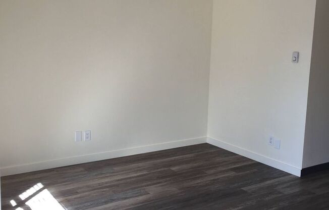 1 bed, 1 bath, 519 sqft, $1,395, Unit 42