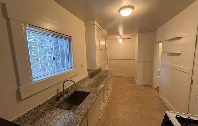 1 bed, 1 bath, 732 sqft, $2,300, Unit 1940