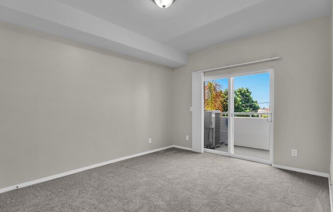 2 beds, 2 baths, 1,047 sqft, $2,695, Unit 207