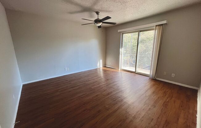 2 beds, 1 bath, $2,100, Unit # 211