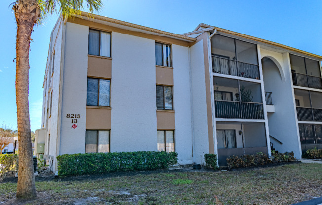 8215 SUN SPG CIR