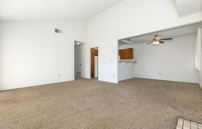 2 beds, 2 baths, 995 sqft, $1,630, Unit 230