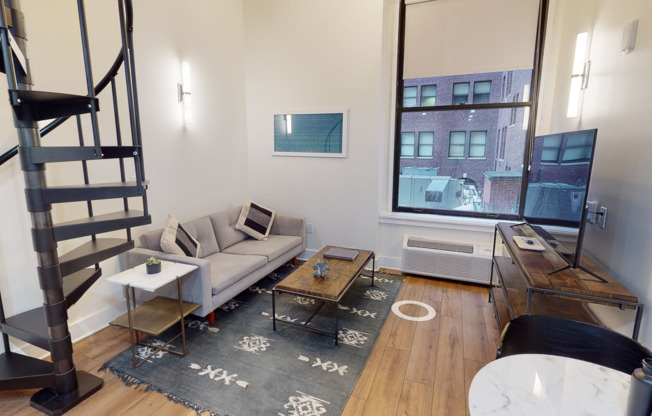 Studio, 1 bath, 450 sqft, $1,795, Unit 239