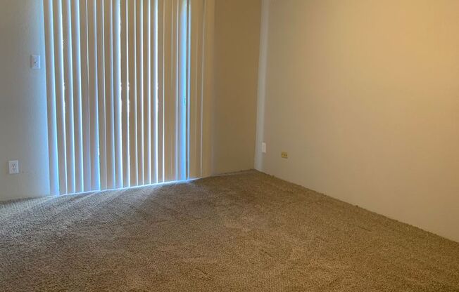 1 bed, 1 bath, 841 sqft, $875, Unit 1618