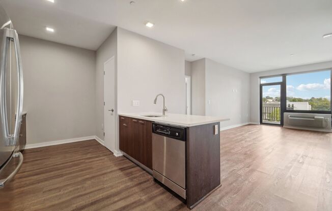 2 beds, 2 baths, 1,093 sqft, $3,005, Unit 200