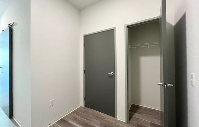 1 bed, 1 bath, 440 sqft, $1,327, Unit 223