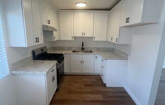 425-431 N. Holliston