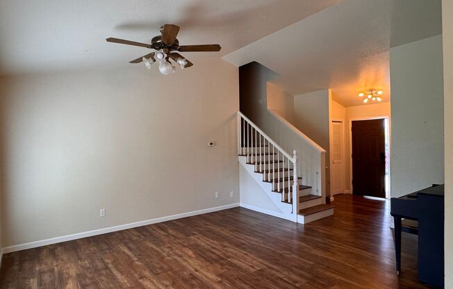 Selah 4 bedroom 3 Bathroom Double Garage, Fenced Yard