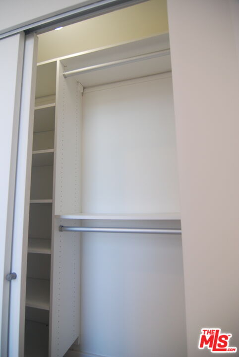 1 bed, 1 bath, 470 sqft, $1,900, Unit 608