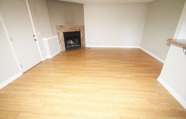 Price 4-Plex - Bothell