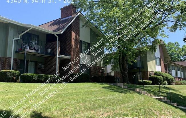4340 N 94 ST