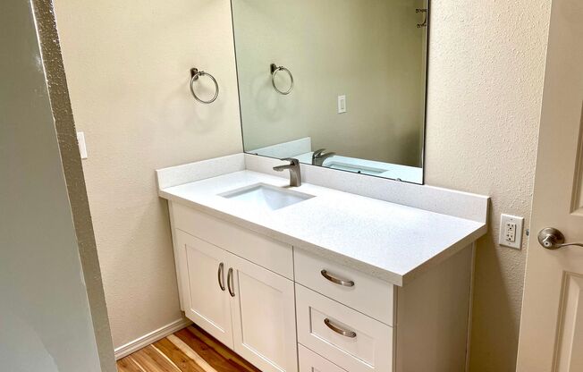 Amazing large 2-bedroom 1 bathroom Apartment. Washer/Dryer in Unit. Private larger balcony.