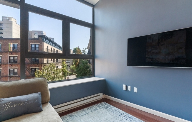 1 bed, 1 bath, 400 sqft, $2,800, Unit 318