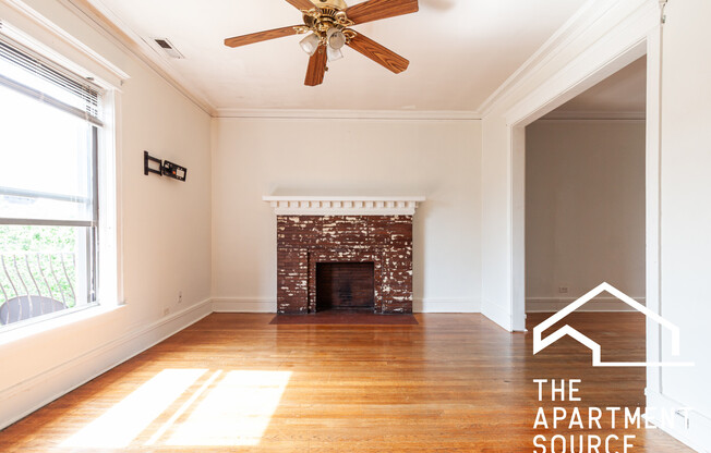 902 W BELLE PLAINE AVE