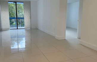 9460 Fontainebleau Blvd