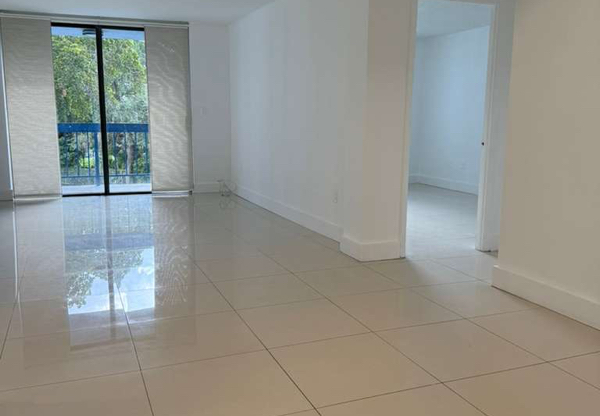 9460 Fontainebleau Blvd