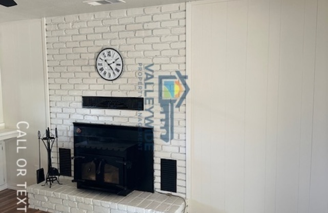 439 ROSCOE RD