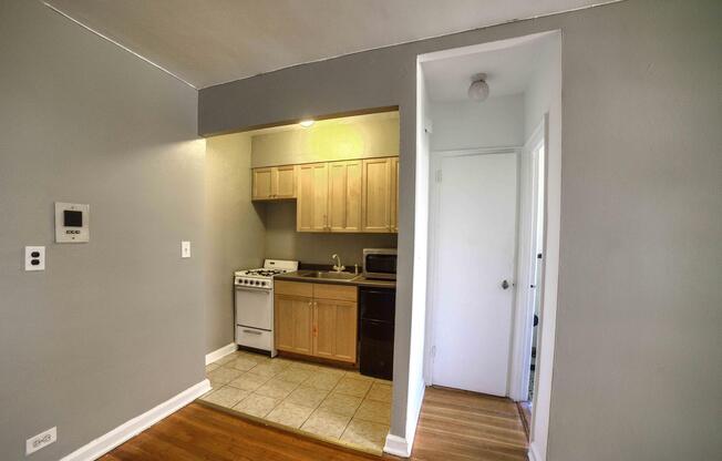 Studio, 1 bath, $3,400, Unit 6C