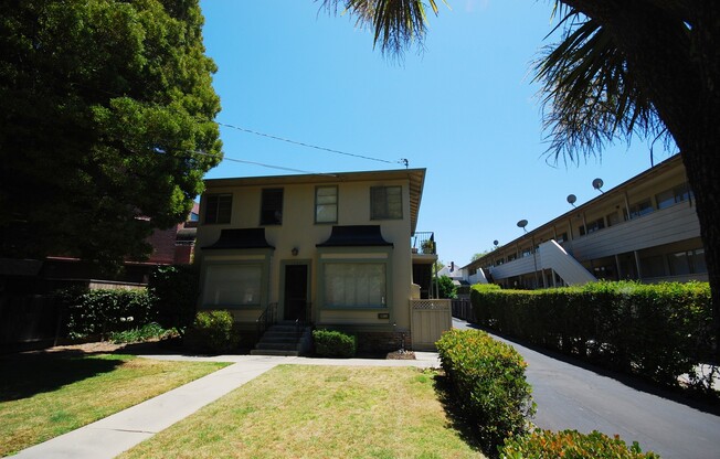 1209 Bellevue Av.