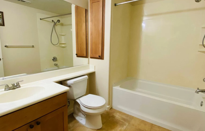 Beautiful and Bright 2 Bedroom 2 Bath Luxury Condo in Milpitas