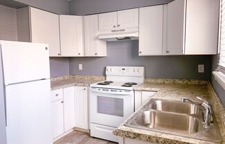 Beautiful Apartment Community with Residential Courtyard