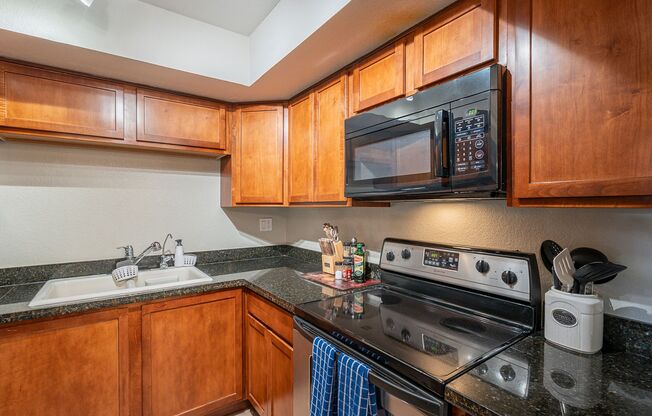 2 beds, 2 baths, $2,500, Unit #107