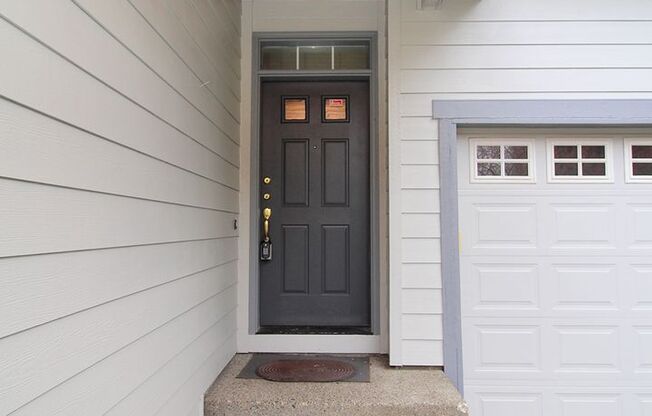 Alluring 4 Bedroom, 2.5 Bathroom Modern house in Beaverton