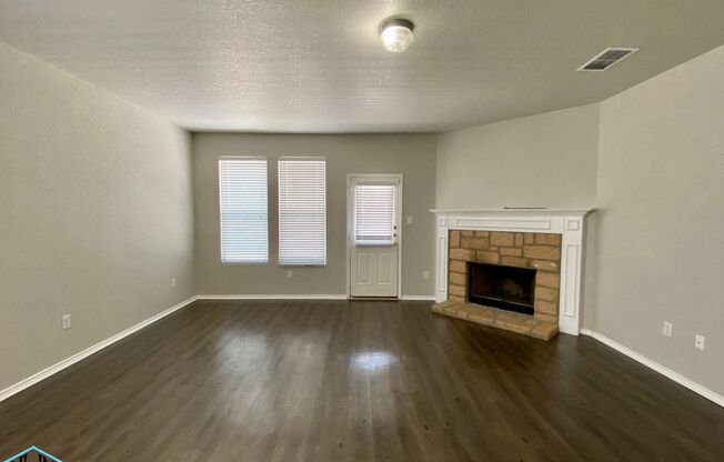 Perfectly Located and Spacious 4 Bed/3 Bath in Boerne, off of IH-10 and Ralph Fair Rd.