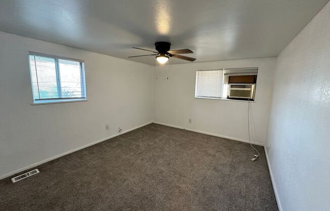 2 beds, 1 bath, $1,400