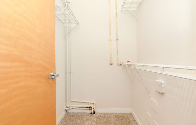 1 bed, 1 bath, 667 sqft, $1,695, Unit 520 N Orlando Ave. #117