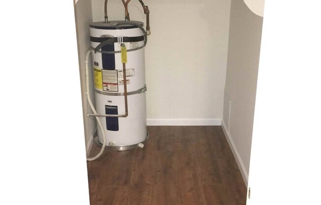 14718 W MAGNOLIA BLVD