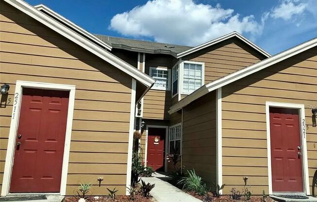Move-In Ready!!  Spacious TownHome 3 Bedrooms 2 Bath!!