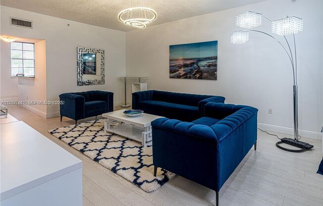 2069 S OCEAN DR UNIT #TH16 HALLANDALE BEACH, FL 33009